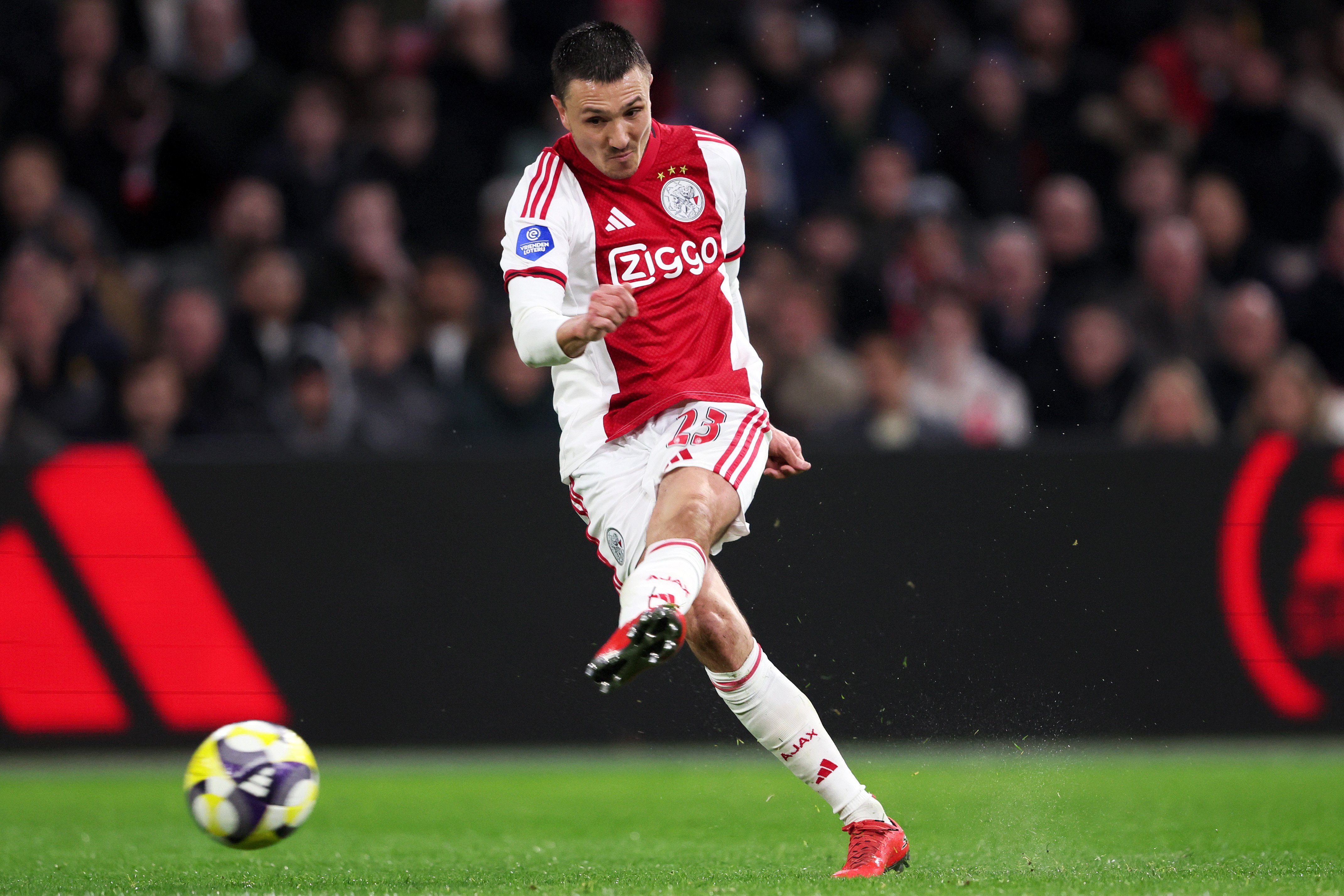 Ajax-speler laat zich weer zien onder nieuwe trainer