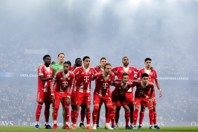 De spelers van Bayern voor het duel