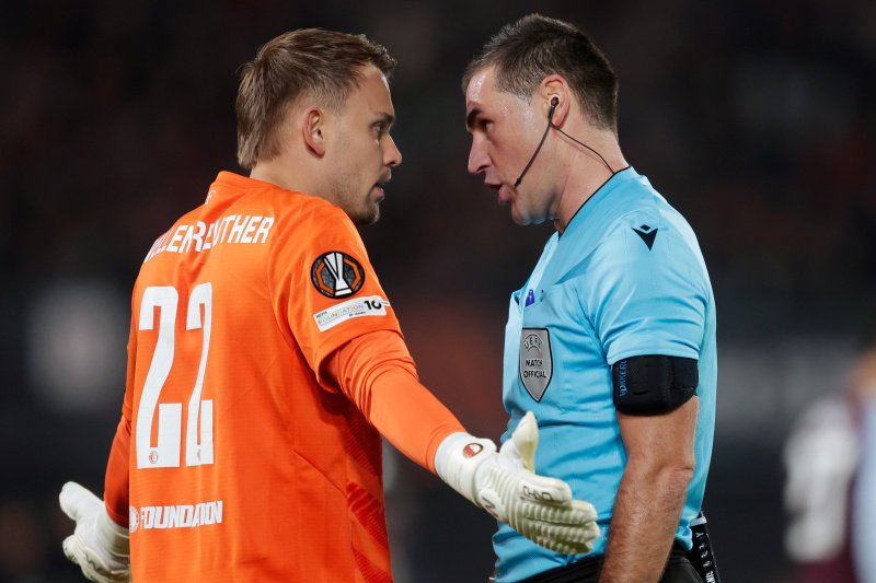 Timon Wellenreuther klaagt bij de scheidsrechter