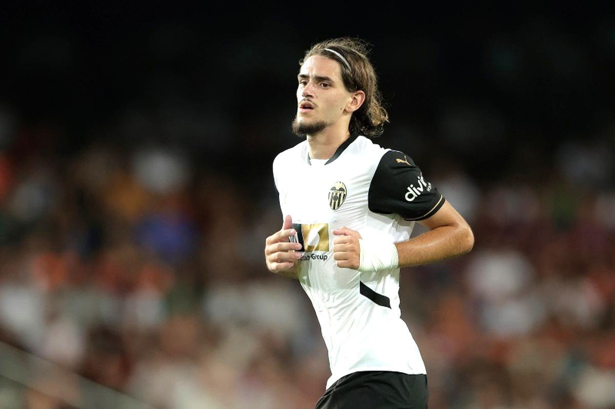 PSV troeft Feyenoord af: akkoord over komst van Spaanse verdediger