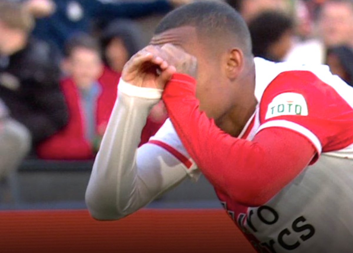 Igor Paixão viert een goal in De Kuip – Marseille heeft tientallen miljoenen over voor de Braziliaan.