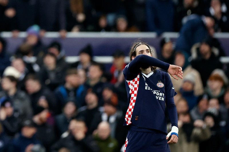 Yarek Gasiorowski tegen Newcastle