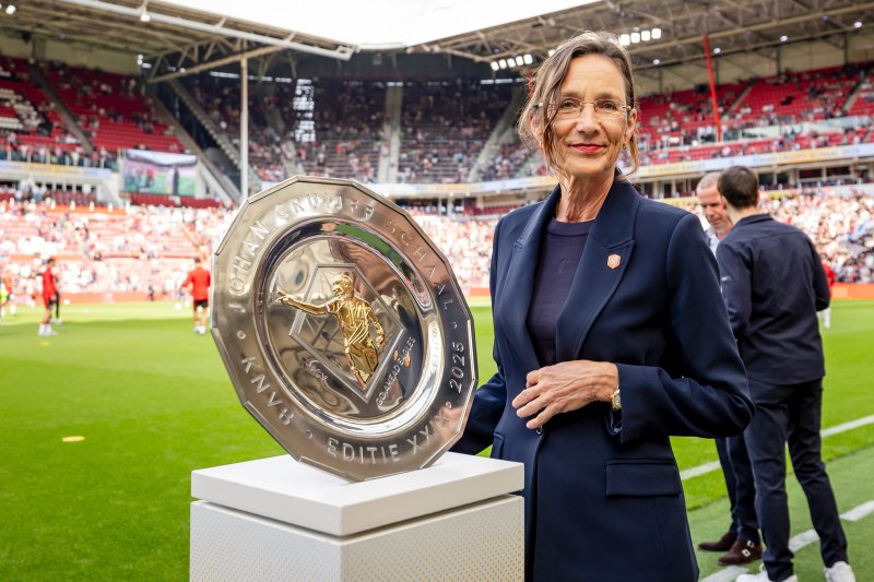 De schaal waar beide ploegen om spelen