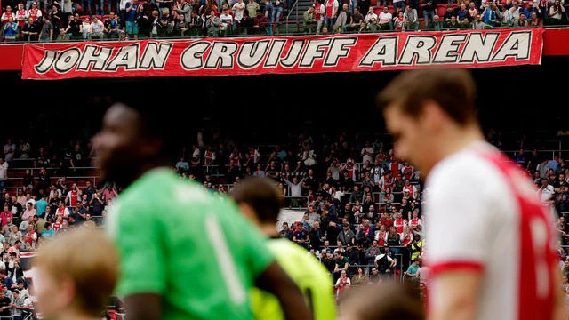 Dit betalen Ajax, Feyenoord en PSV aan makelaars