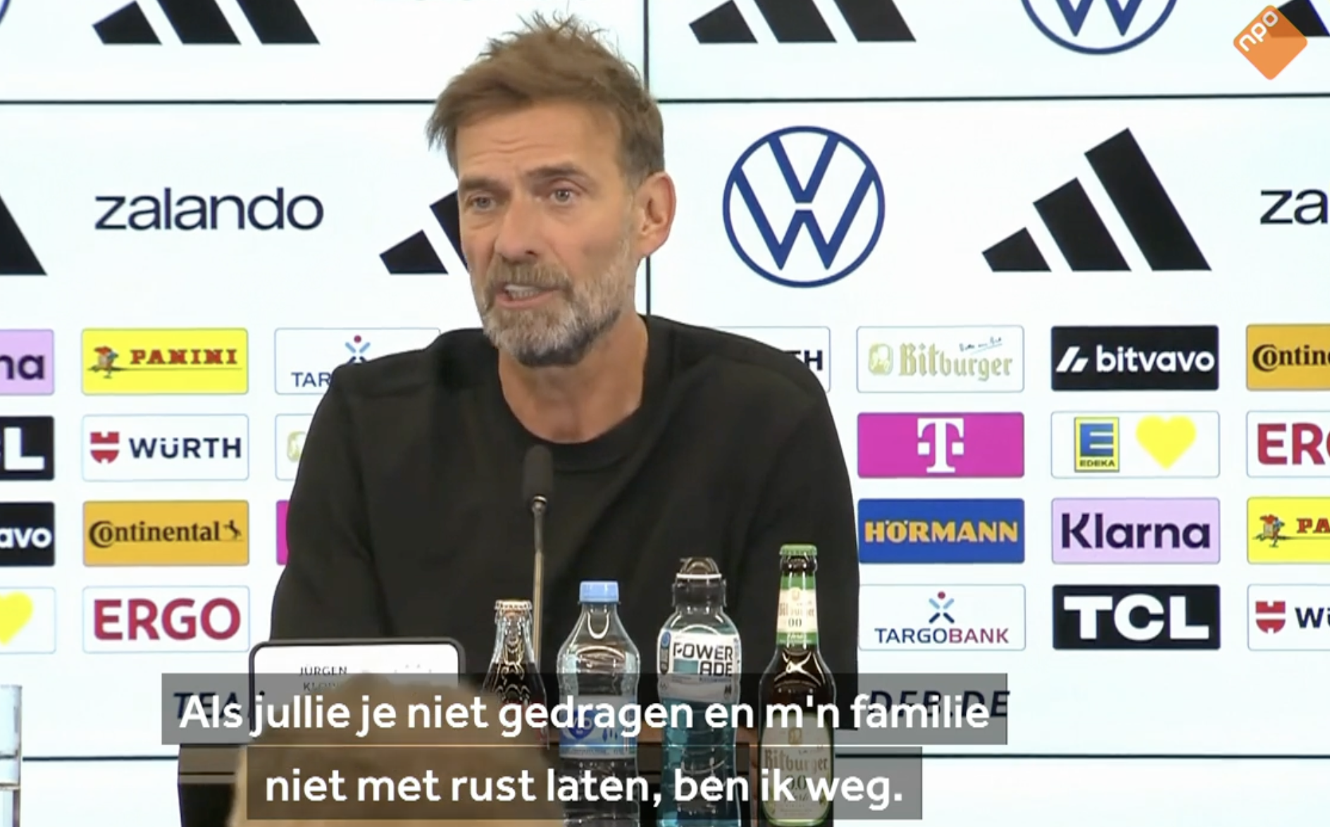 Jürgen Klopp spreekt tijdens een persconferentie duidelijke taal richting de media en maakt helder waar voor hem de grens ligt: zijn familie moet buiten de schijnwerpers blijven.