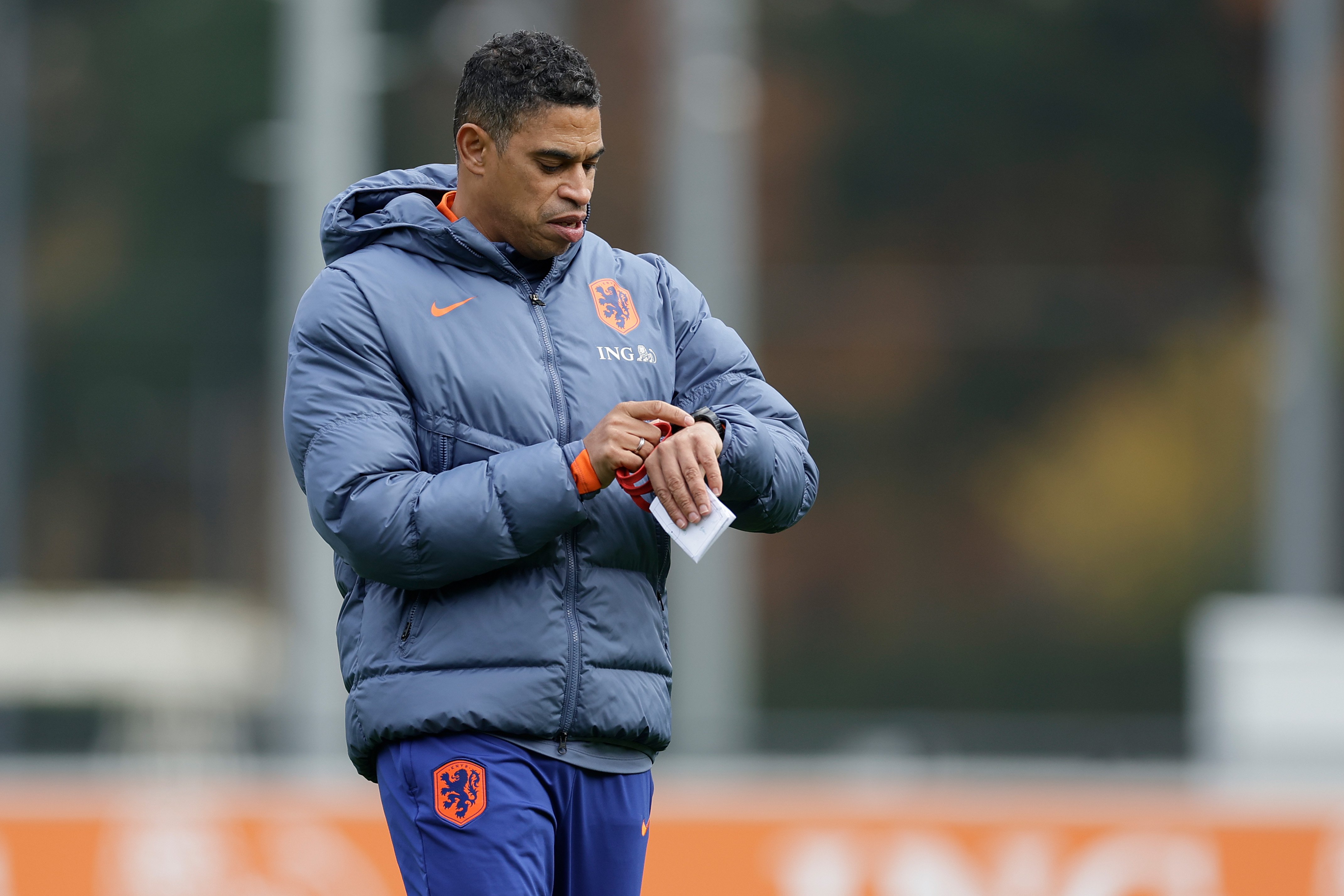 Michael Reiziger wordt genoemd als mogelijke nieuwe bondscoach van Oranje, maar zijn trainers-cv roept de nodige vragen op.