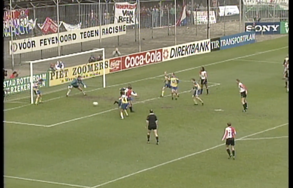 Kiprich goal met de hak Feyenoord
