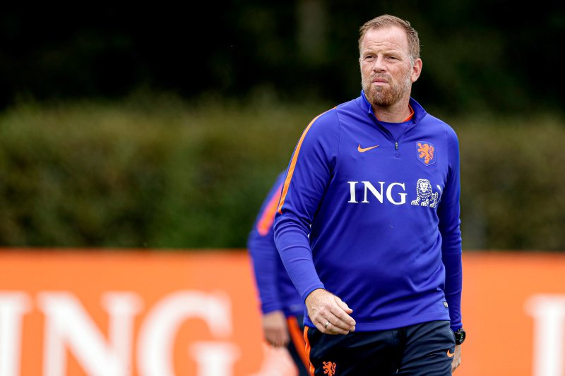 Ten Rouwelaar duikt op bij Brighton: vierde (!) club in een jaar tijd