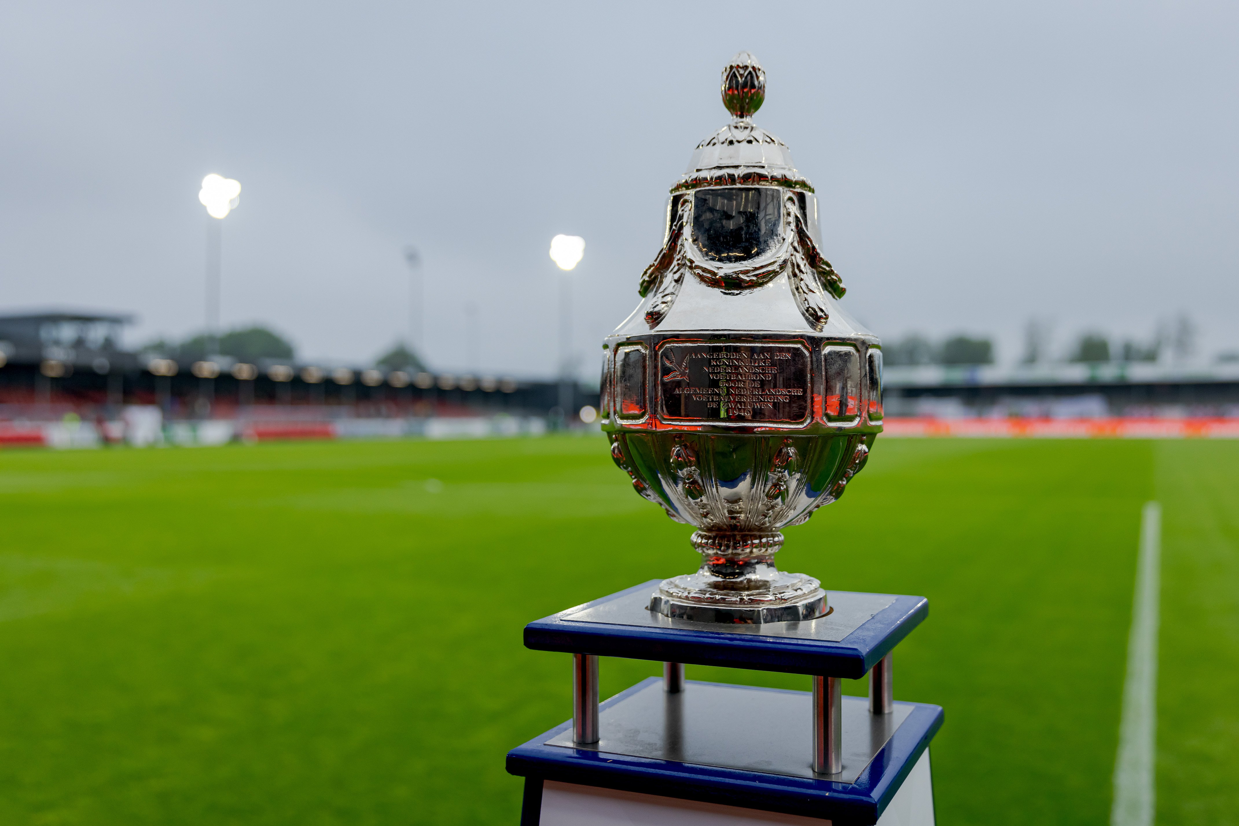 De KNVB-beker glanst weer: het meest onvoorspelbare voetbaltoernooi van Nederland.