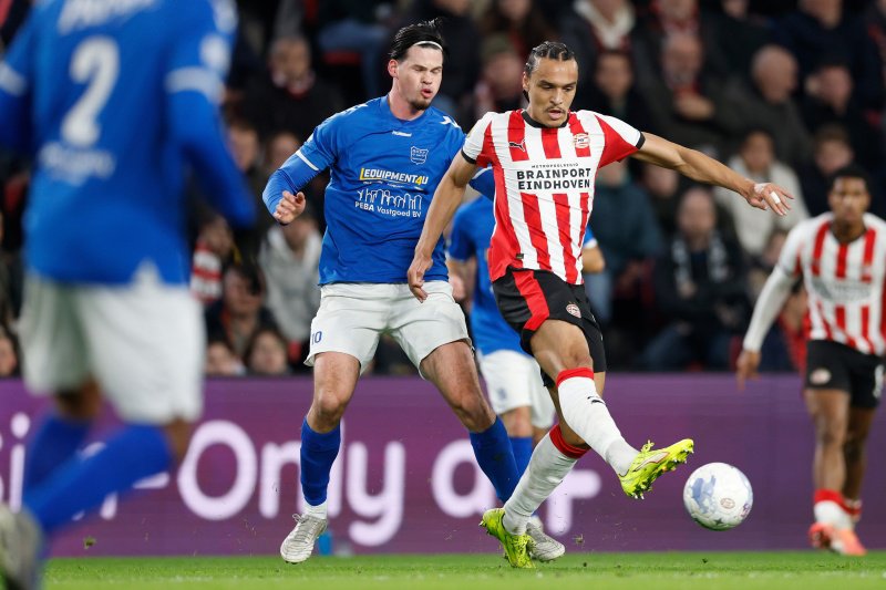 Kritiek op C-team PSV: Duidelijk waarom ze elke week op bank zitten