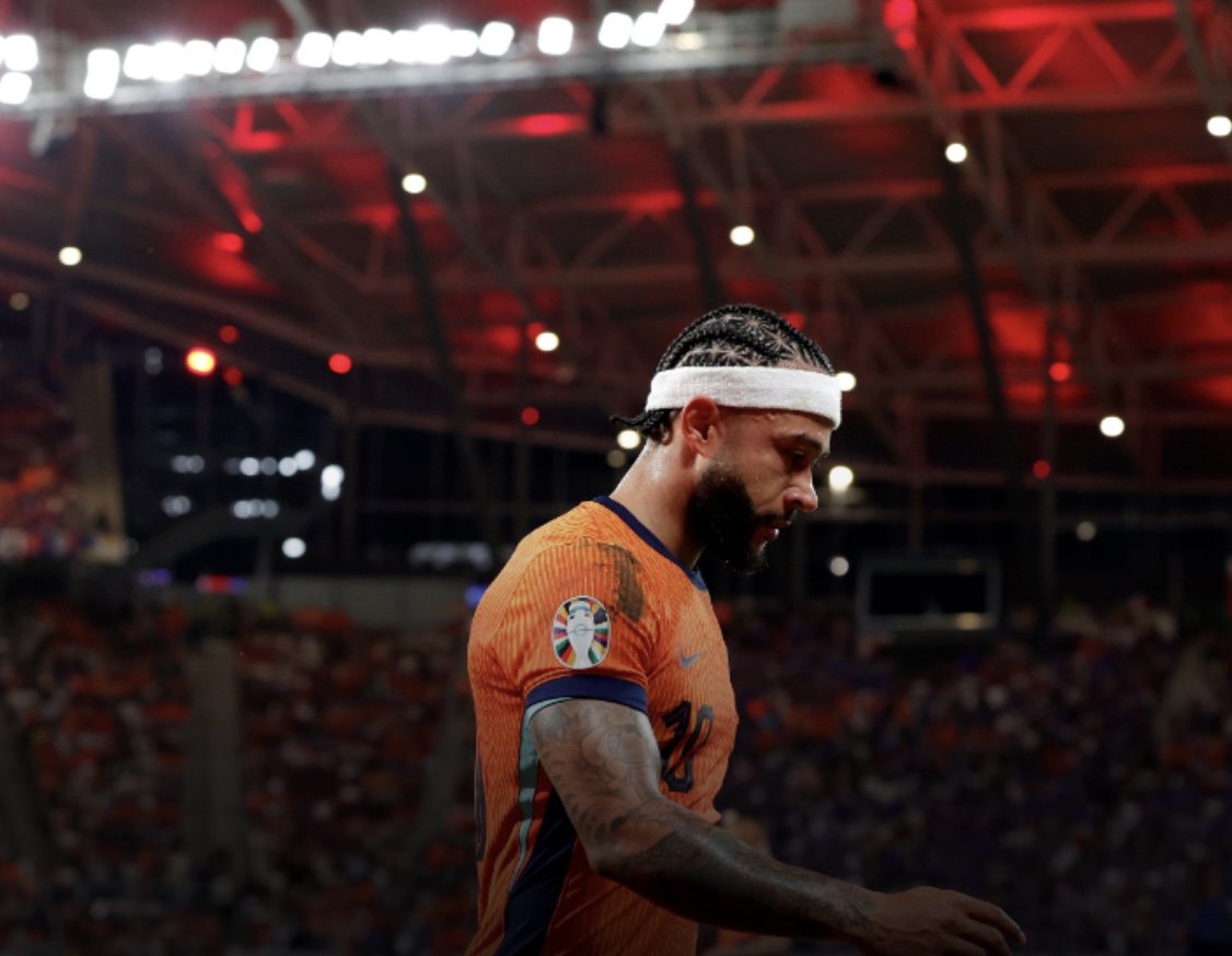 Memphis Depay stuurt steunbericht aan zoon bendeleider