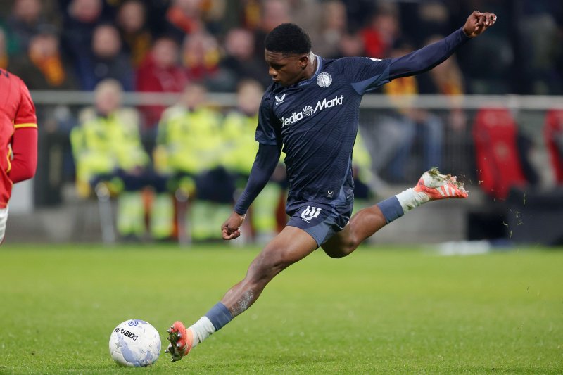 De vermeende interesse in Givairo Read wordt groter