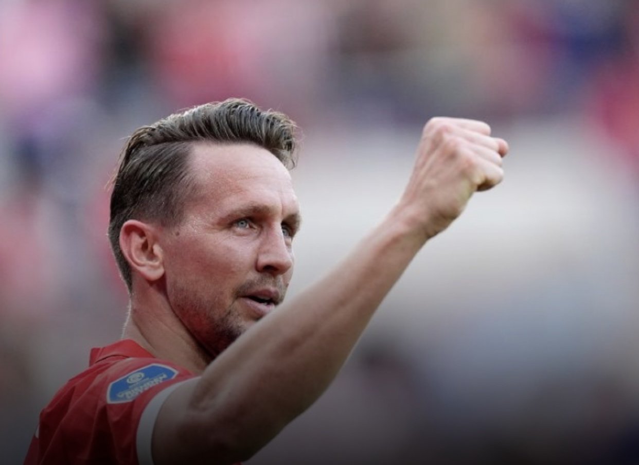 luuk de jong transfervrij op te halen. maakt hij zijn loopbaan af bij feyenoord?