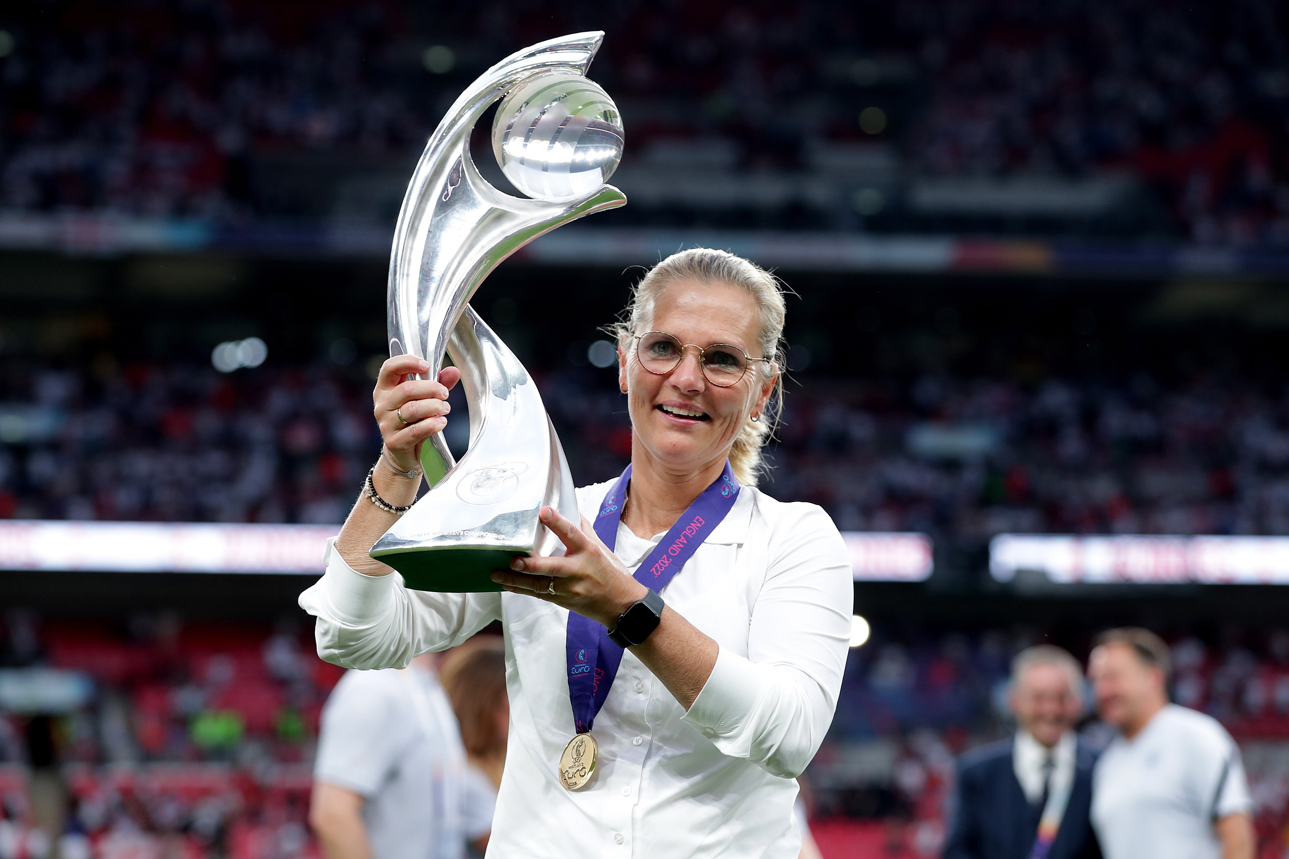 Succes vrouwelijke trainer zet debat rond Wiegman op scherp