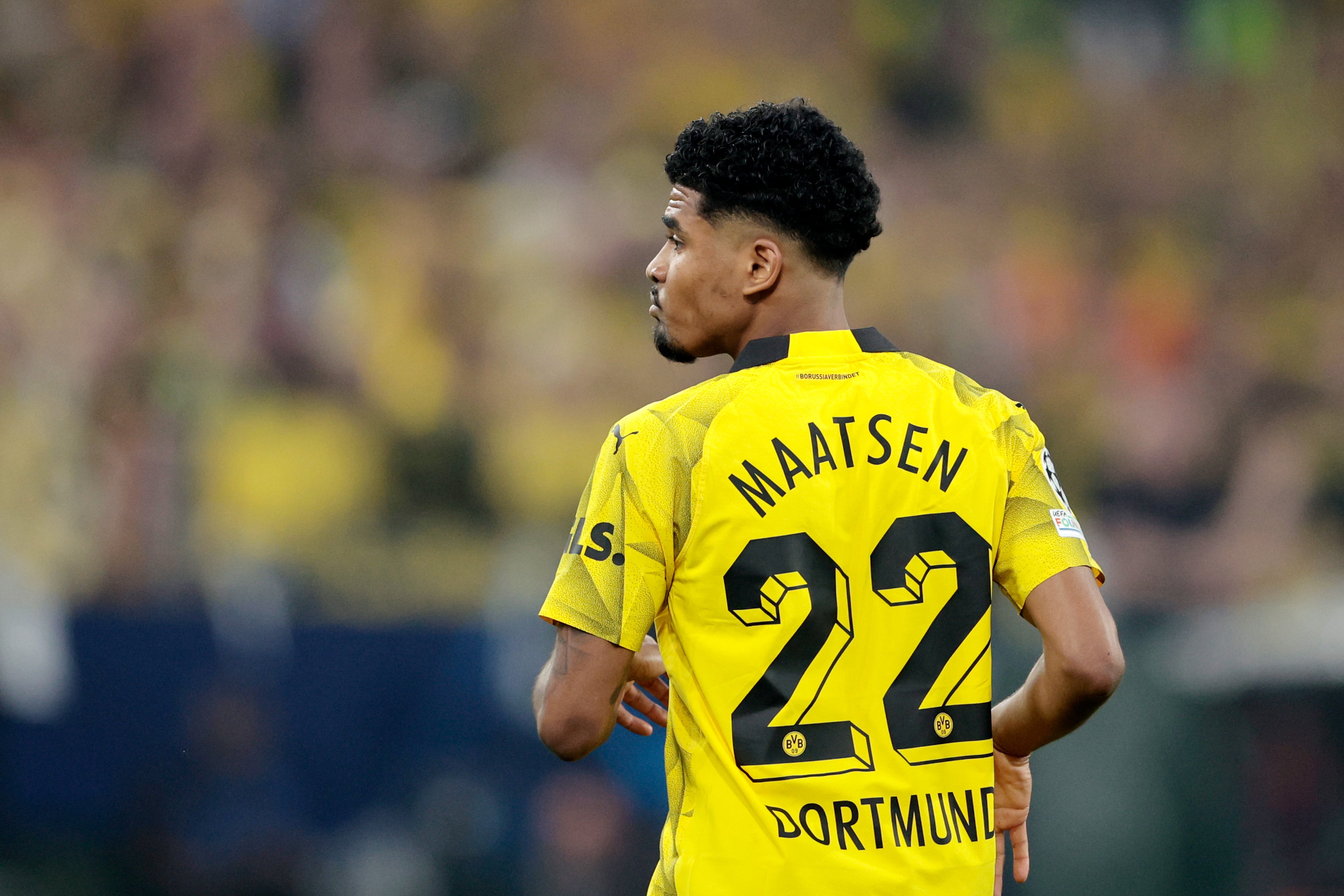 Ian Maatsen in actie voor Borussia Dortmund