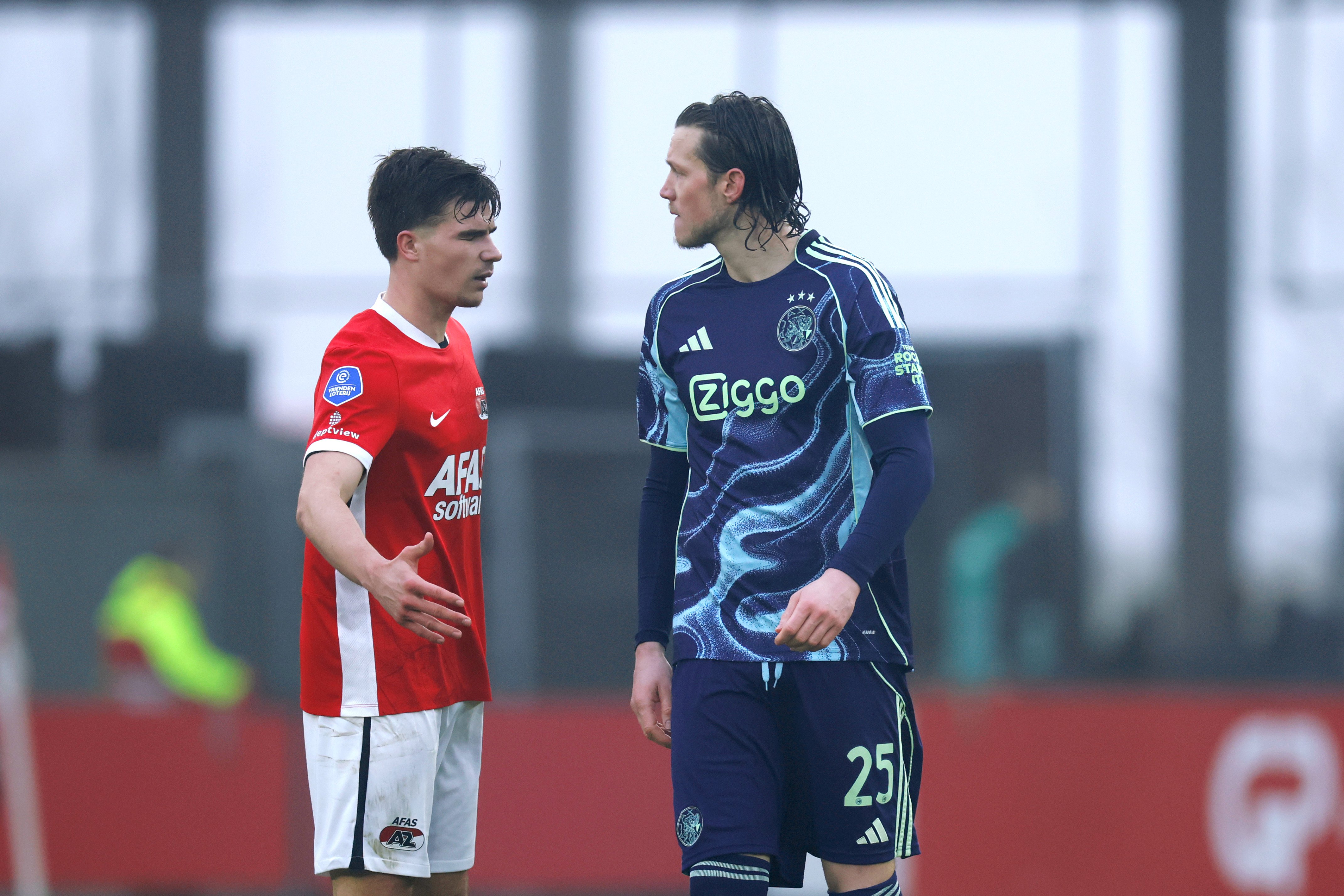 Wout Weghorst weigert hand Wouter Goes (AZ 1-1 Ajax)