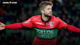 Lasse Schöne zet na 434 Eredivisiewedstrijden een punt achter zijn loopbaan. Van De Graafschap tot Ajax en NEC: dit zijn de hoogtepunten van een van de meest geliefde en succesvolle buitenlandse spelers ooit in Nederland.