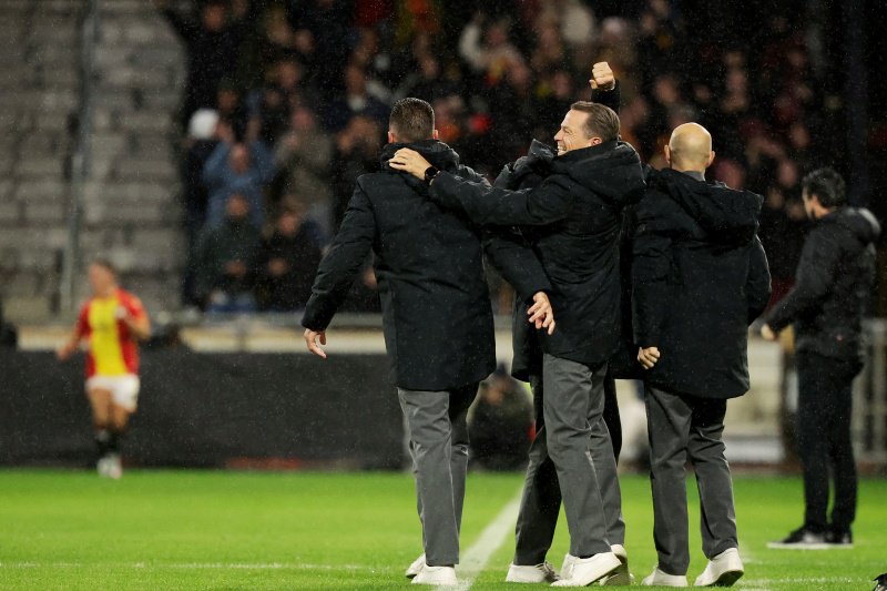 Europese sensatie in Adelaarshorst: Go Ahead leidt tegen Aston Villa