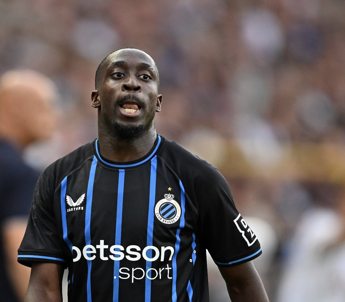 Carlos Forbs in actie voor Club Brugge. De oud-Ajax-speler ligt in België onder vuur.