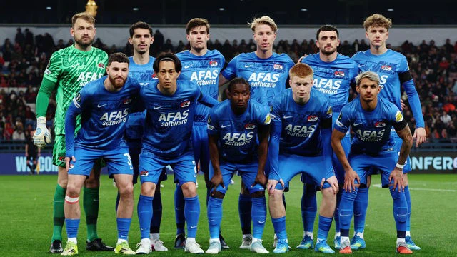 Klap voor AZ: alles gaat mis in laatste minuten