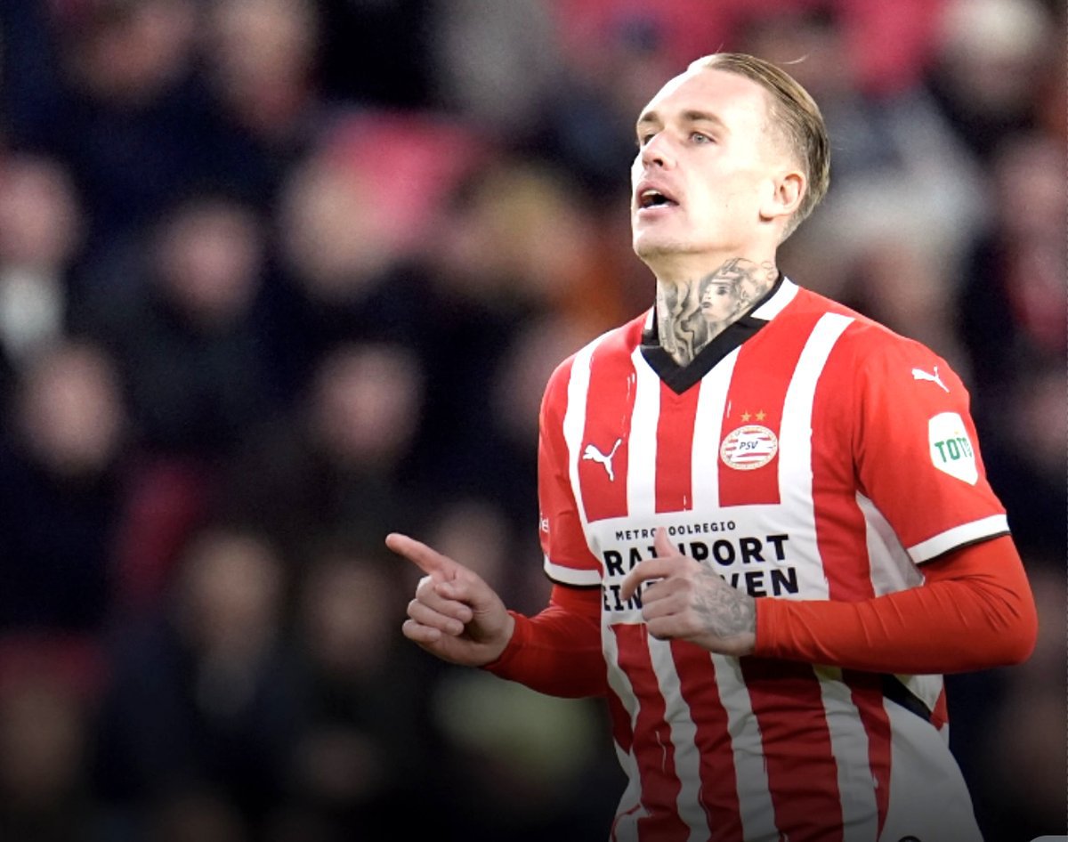 Rick Karsdorp PSV verlaar PSV. Zijn Eindhovense villa staat na zes maanden alweer te koop.
