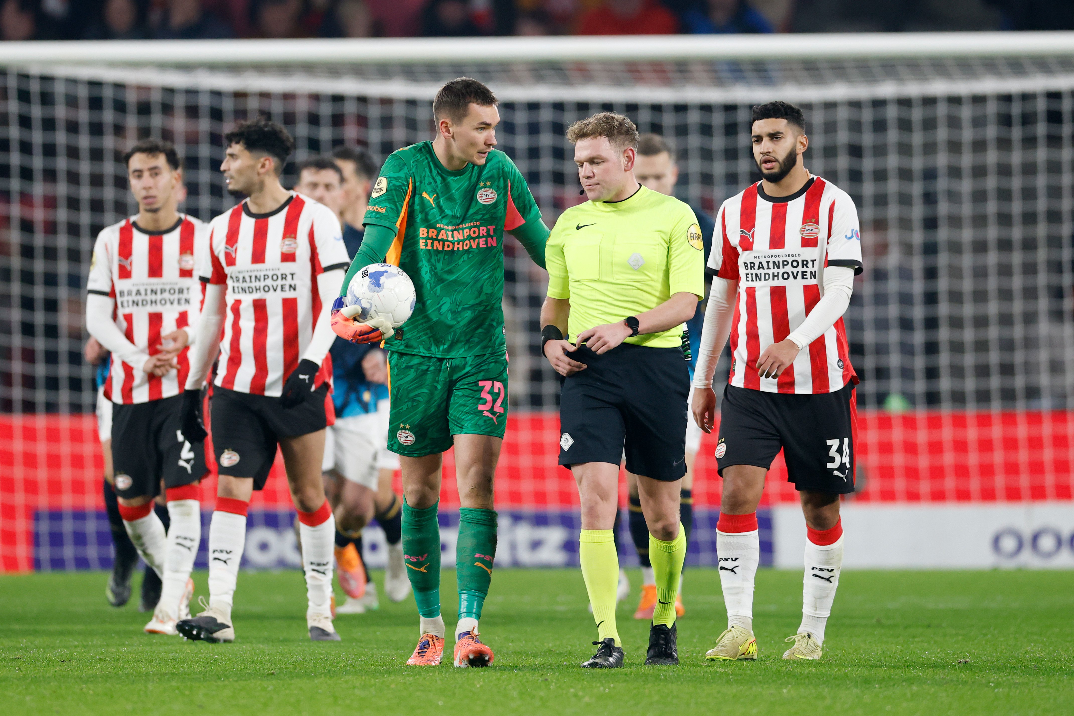 Kovar in gesprek met Bos