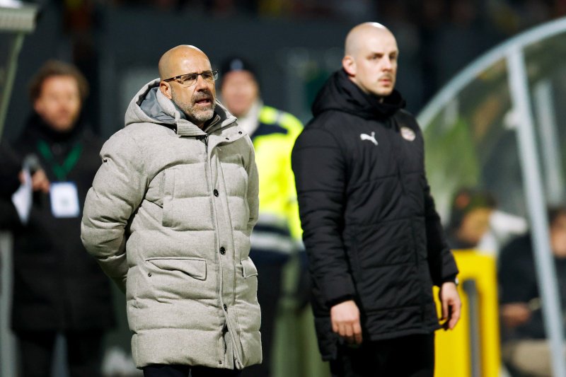 Bosz langs de zijlijn