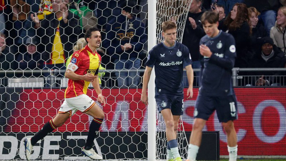 Feyenoord krijgt voetbal les