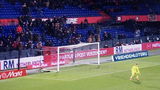 Draak gestoken met lege stoeltjes in de Kuip bij Feyenoord-Heerenveen