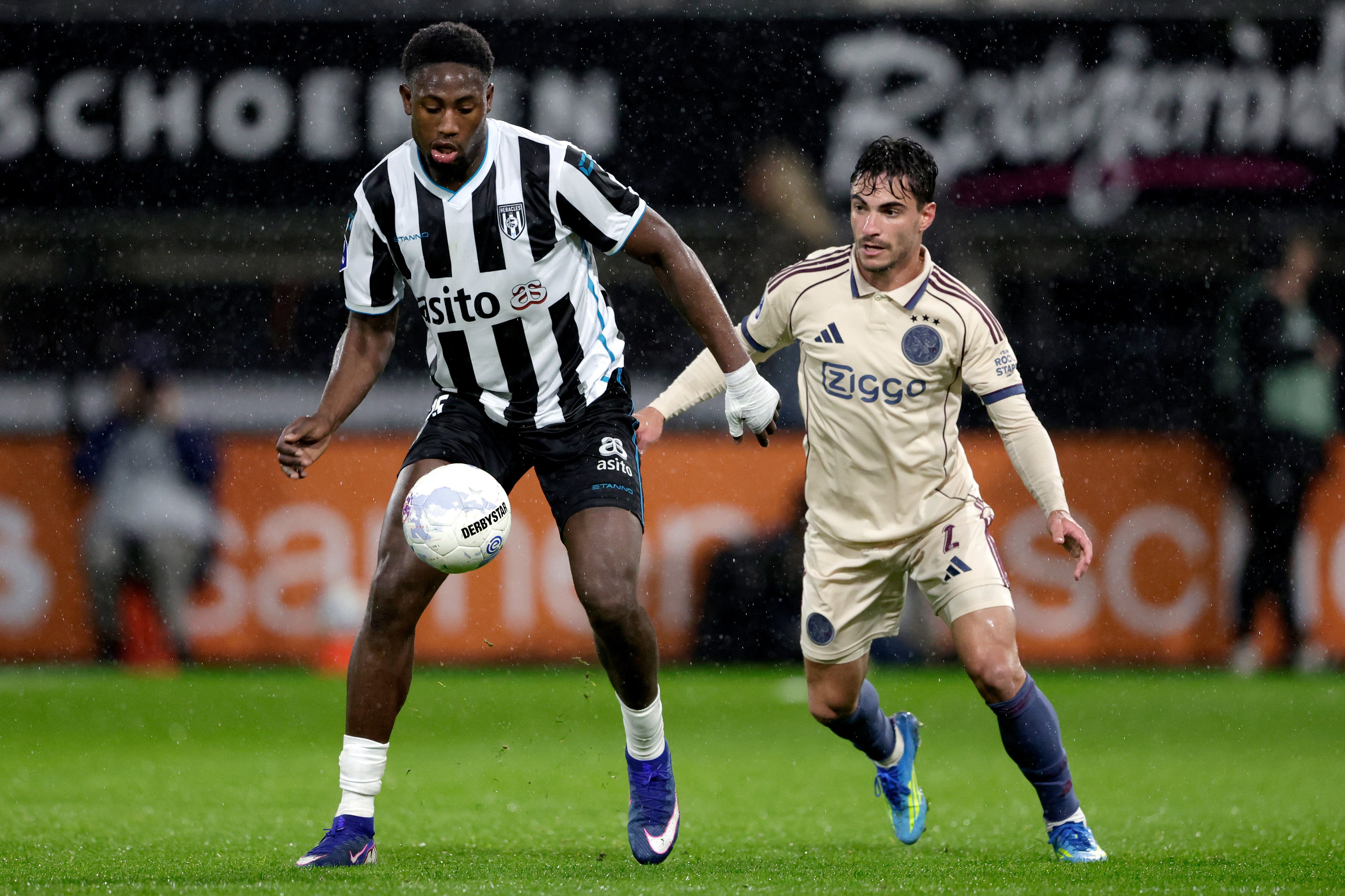 Wisselende meningen over rode kaart Tomiyasu: zuiverste rood ooit