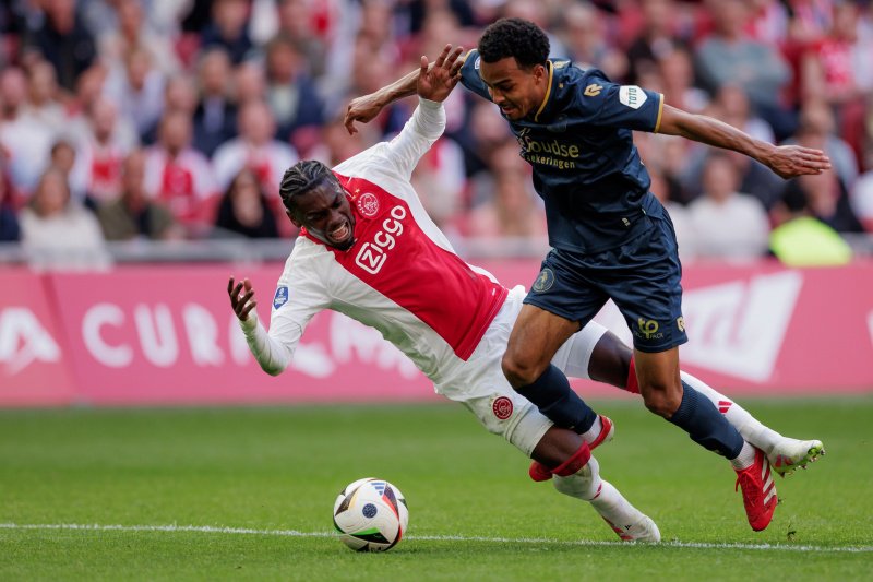 Marvin Young duelleert met Jorthy Mokio