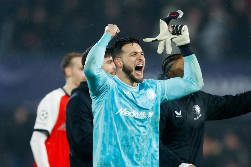 Throwback: Bijlow grijpt hoofdrol tijdens FC Twente - Feyenoord door opmerkelijke actie