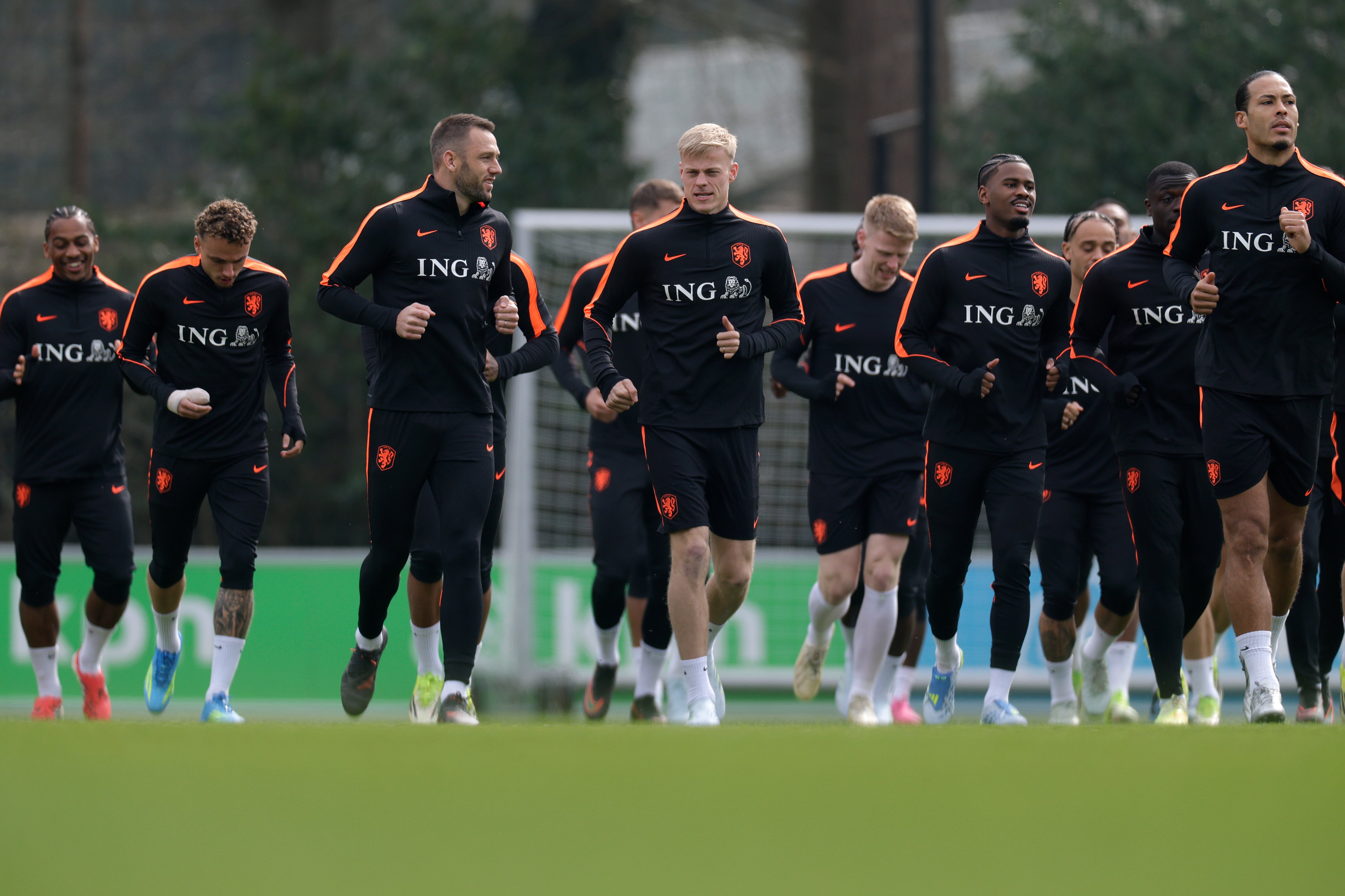 Waarom Oranje-shirts zo duur zijn geworden