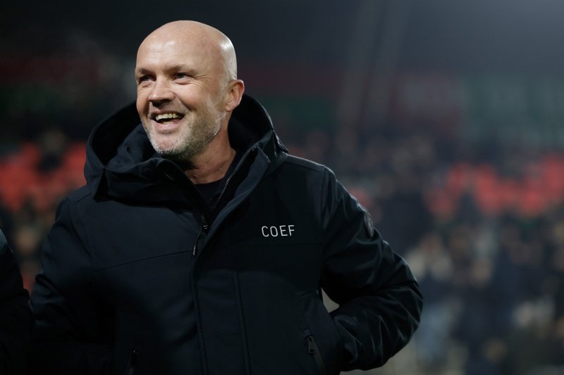 Doldwaze eerste helft in Nijmegen: Schreuder als trainer van Ajax is toch niet raar?