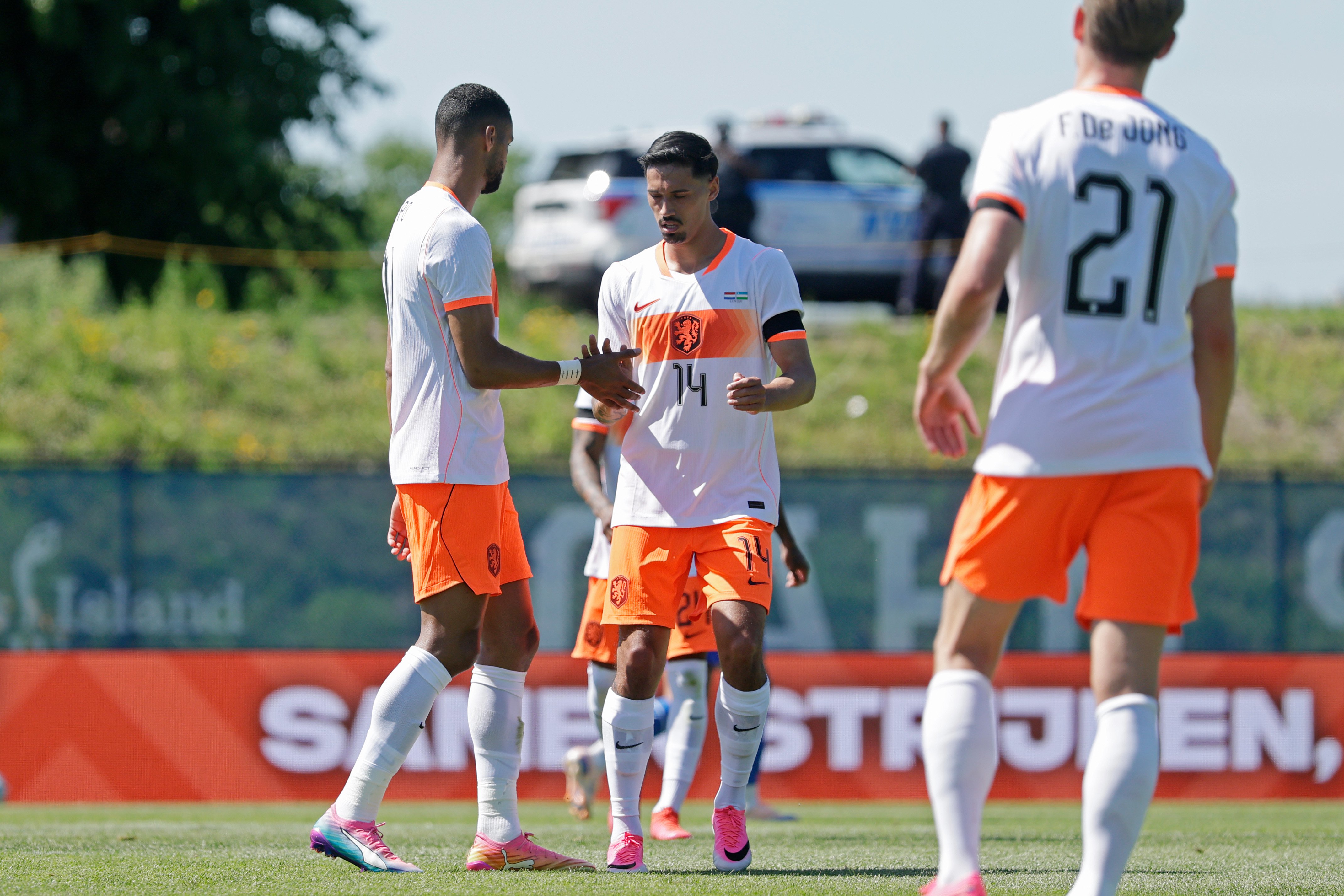 Waarom slaat de Oranje-koorts niet toe? Derksen denkt het antwoord te weten