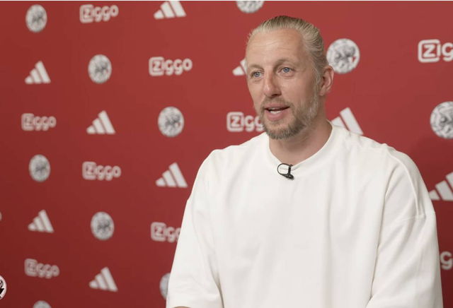 Remko Pasveer verlengt zijn contract bij Ajax tot de zomer van 2026.  De 41-jarige doelman wil bij Ajax de grens van 100 wedstrijden doorbreken.