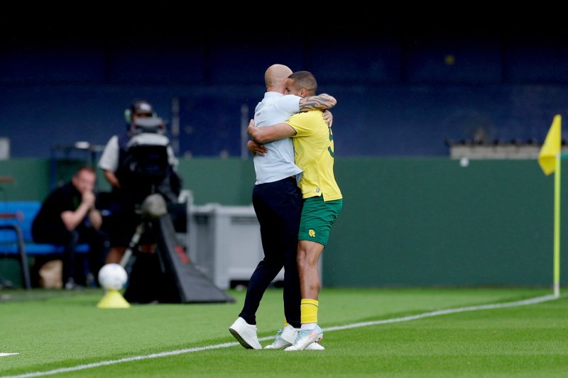 Mohamed Ihattaren viert zijn openingsgoal tegen NEC, X reageert massaal.