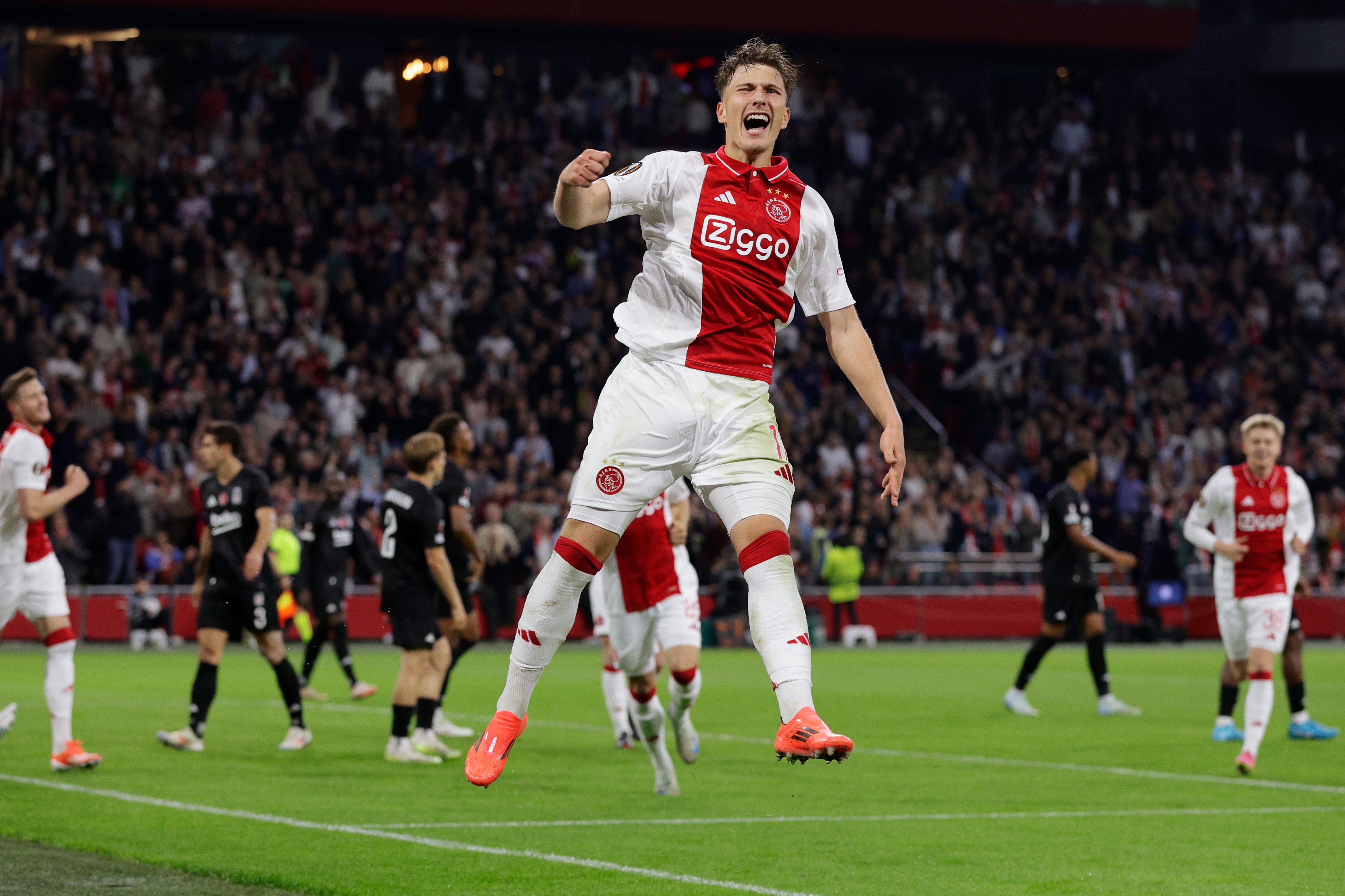 Godts beleeft zijn beste seizoen bij Ajax tot dusver