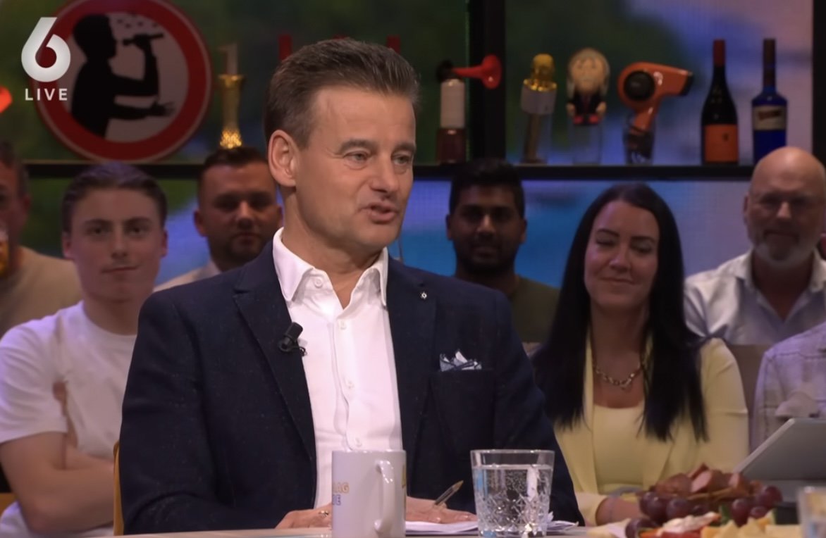 Wilfred Genee neemt volgens het AD de eerste twee weken van de Curaçao-uitzendingen voor zijn rekening.