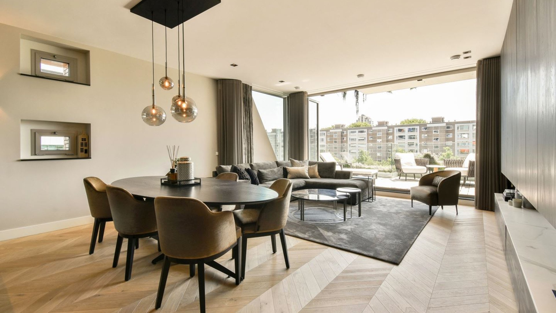 ZIEN: het luxeappartement van kersverse AC Milan-speler Silvano Vos