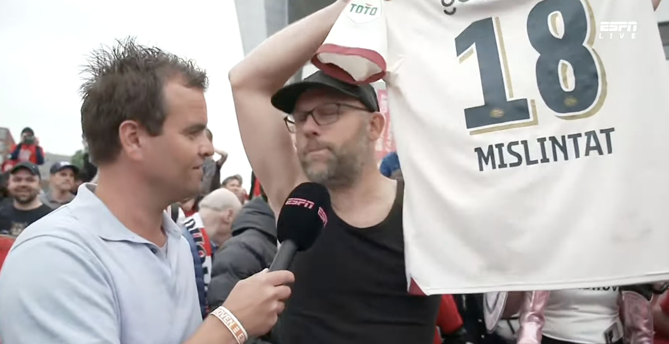 Sven Mislintat bedankt door PSV-fans