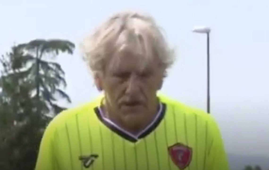 82-jarige Lamberto Boranga maakt rentree bij Trevana en ziet seks als onderdeel van zijn training.