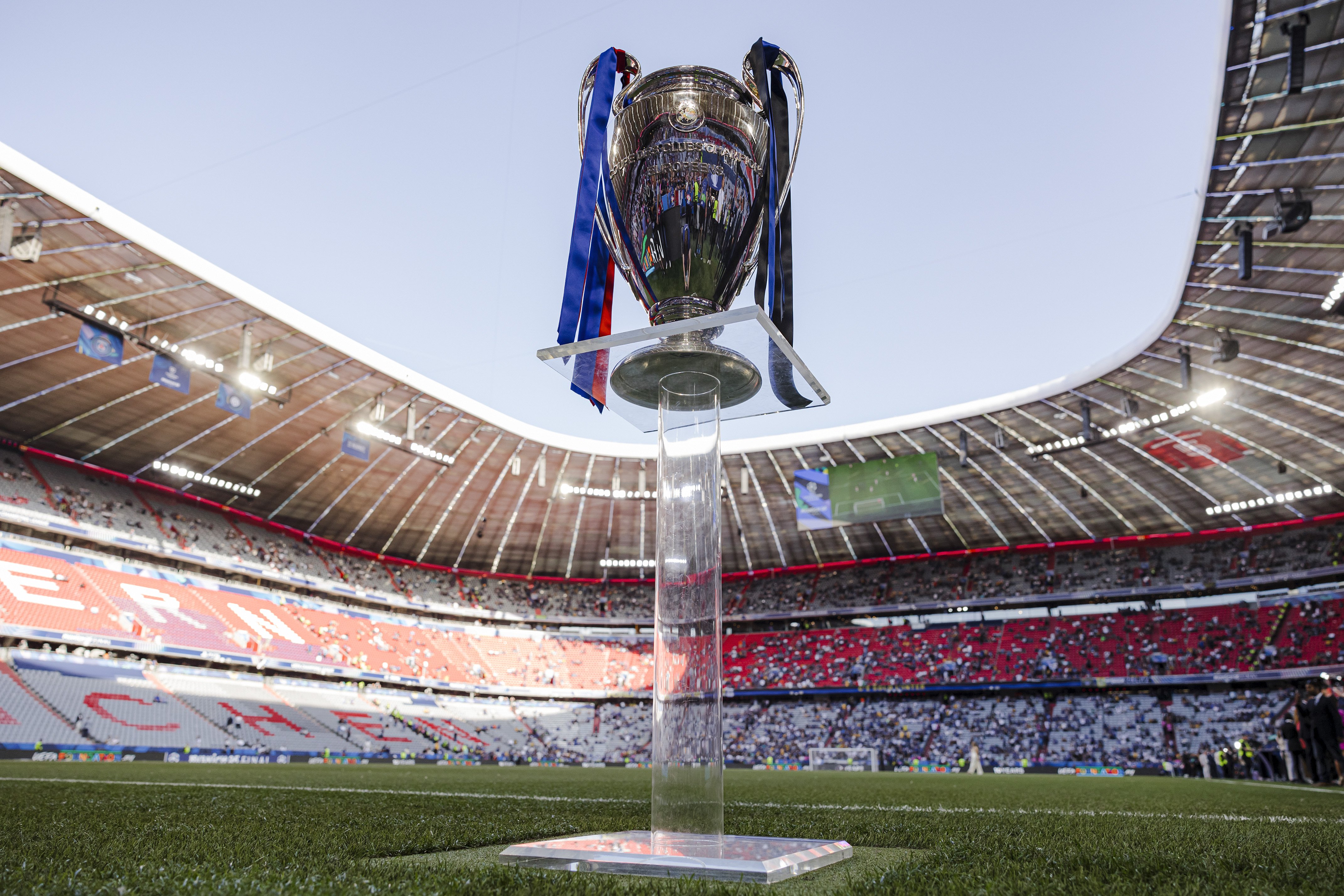 De Champions League: voor Nederland straks waarschijnlijk alleen nog bereikbaar via één rechtstreeks ticket in plaats van twee.