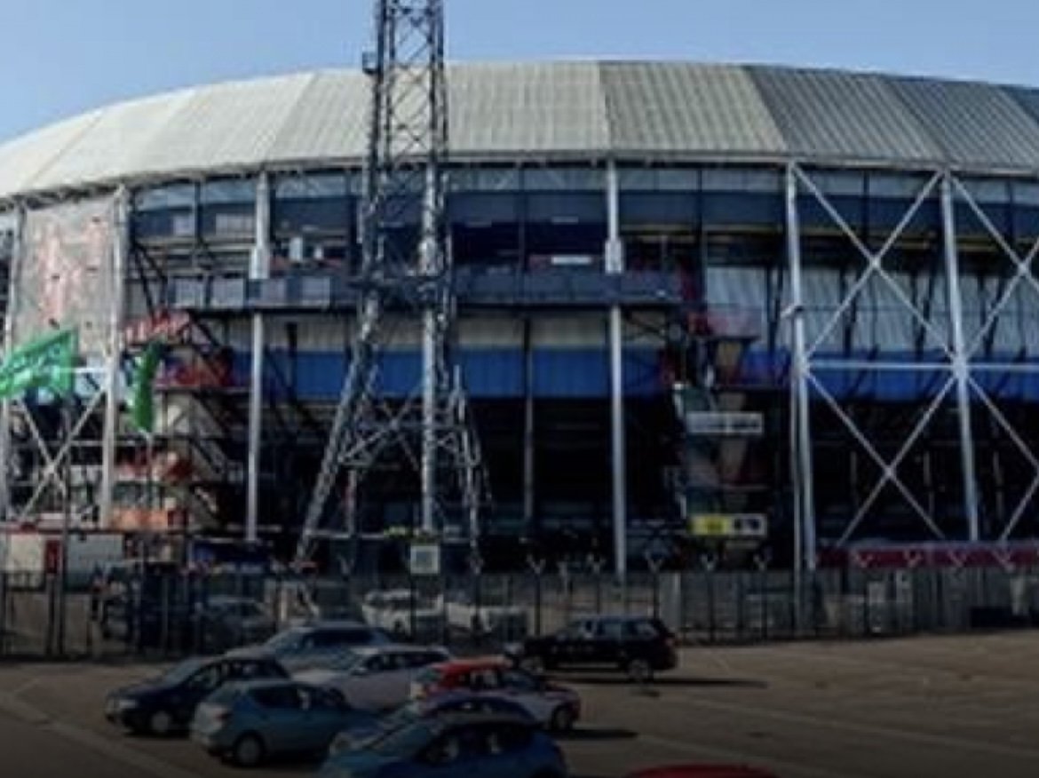 dit is de reden waarom feyenoord tegen wolfsburg werd gestaakt. medische reden