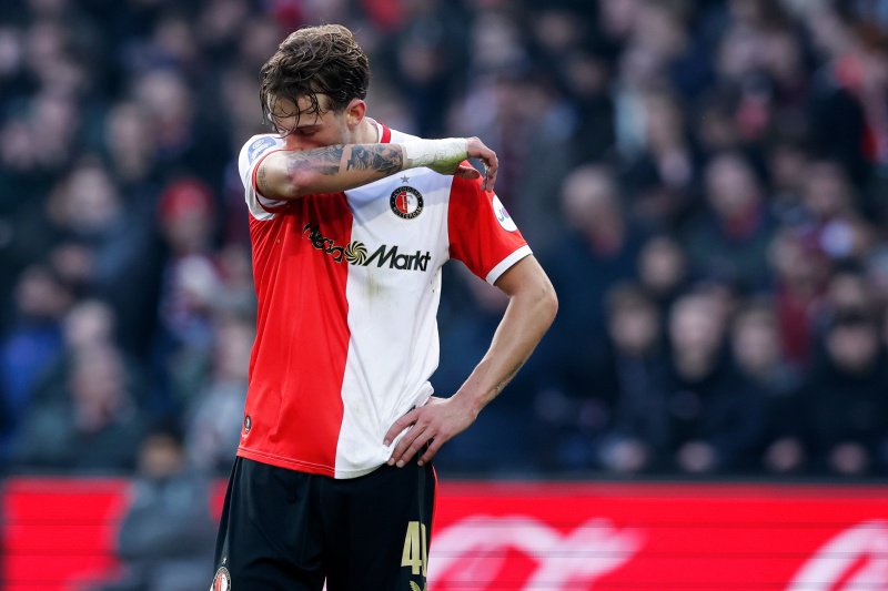 Borges beperkt schade Feyenoord met briljante trap na rampzalige eerste helft