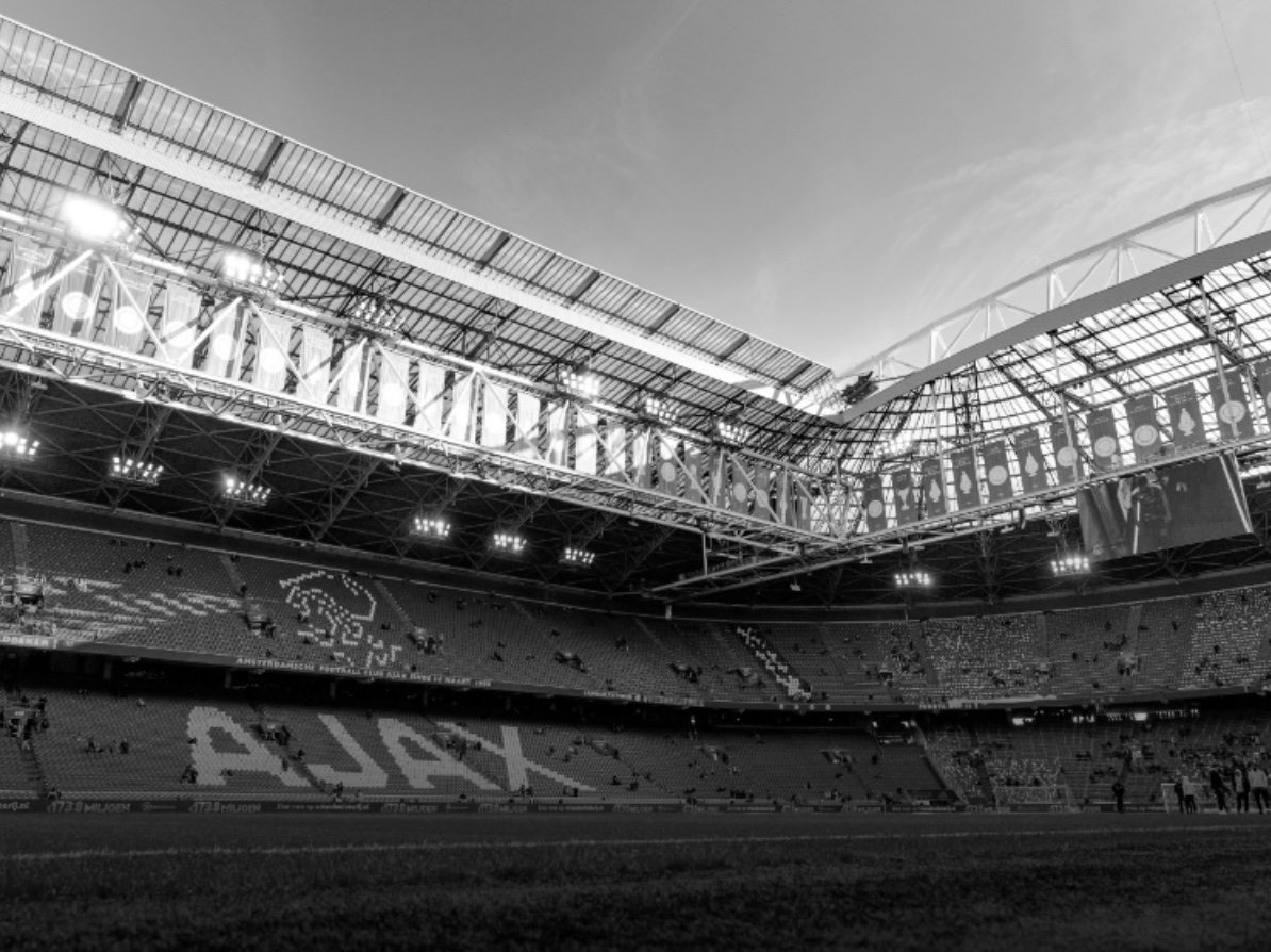 Ajax-supporters brengen zaterdag een eerbetoon aan de overleden fan Patrick Overeem in de Johan Cruijff ArenA.