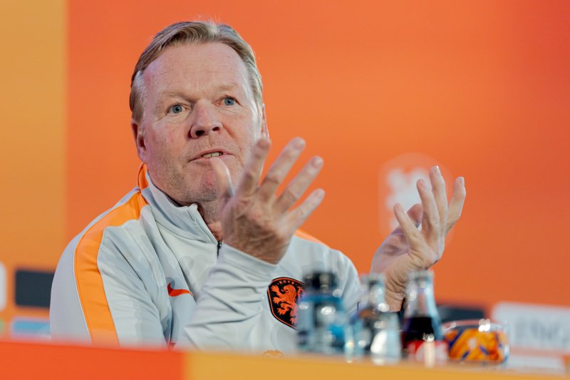 Ronald Koeman bij de bekendmaking van de Oranje-selectie