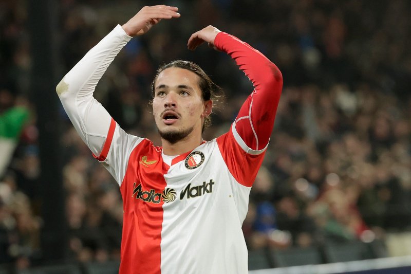 ZIEN: Hadj Moussa snoert critici de mond met goal uit magische dribbel