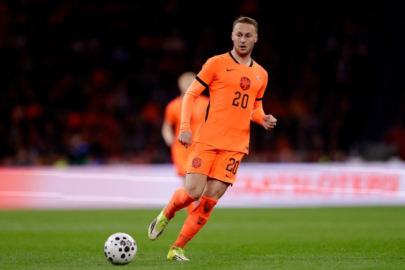 Hoe Koeman experimenteert met Koopmeiners als partner van Dumfries