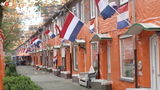 Geen vlag te bekennen: de normaal zo feestelijke Ahornstraat in Breda blijft stil tijdens het EK Vrouwenvoetbal.